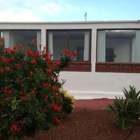 Sleeps 2 Pool Wifi Сasa de vacaciones *