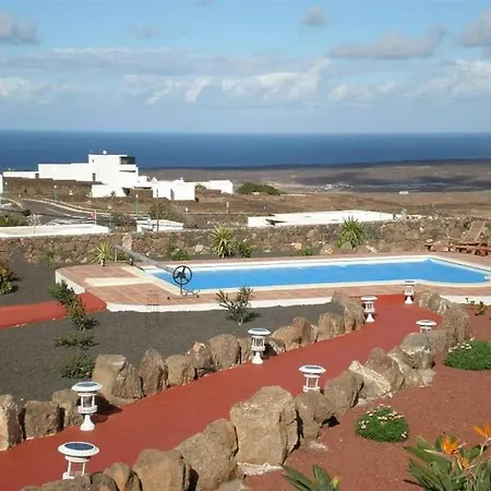 Сasa de vacaciones Sleeps 2 Pool Wifi *
